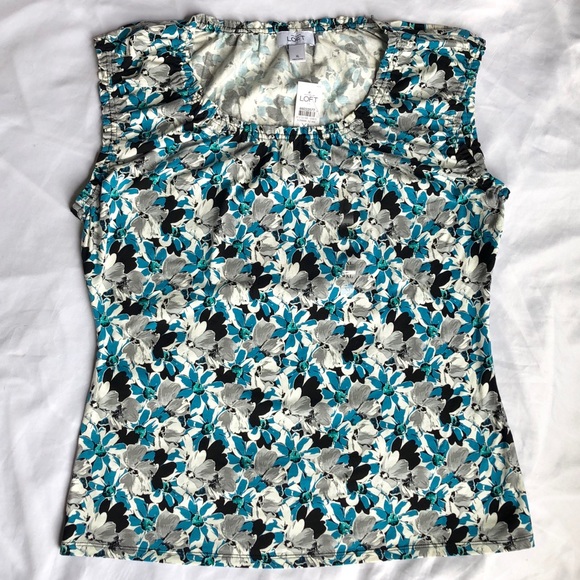 LOFT Tops - Ann Taylor LOFT Scoop Neckline Sleeveless Top NWT